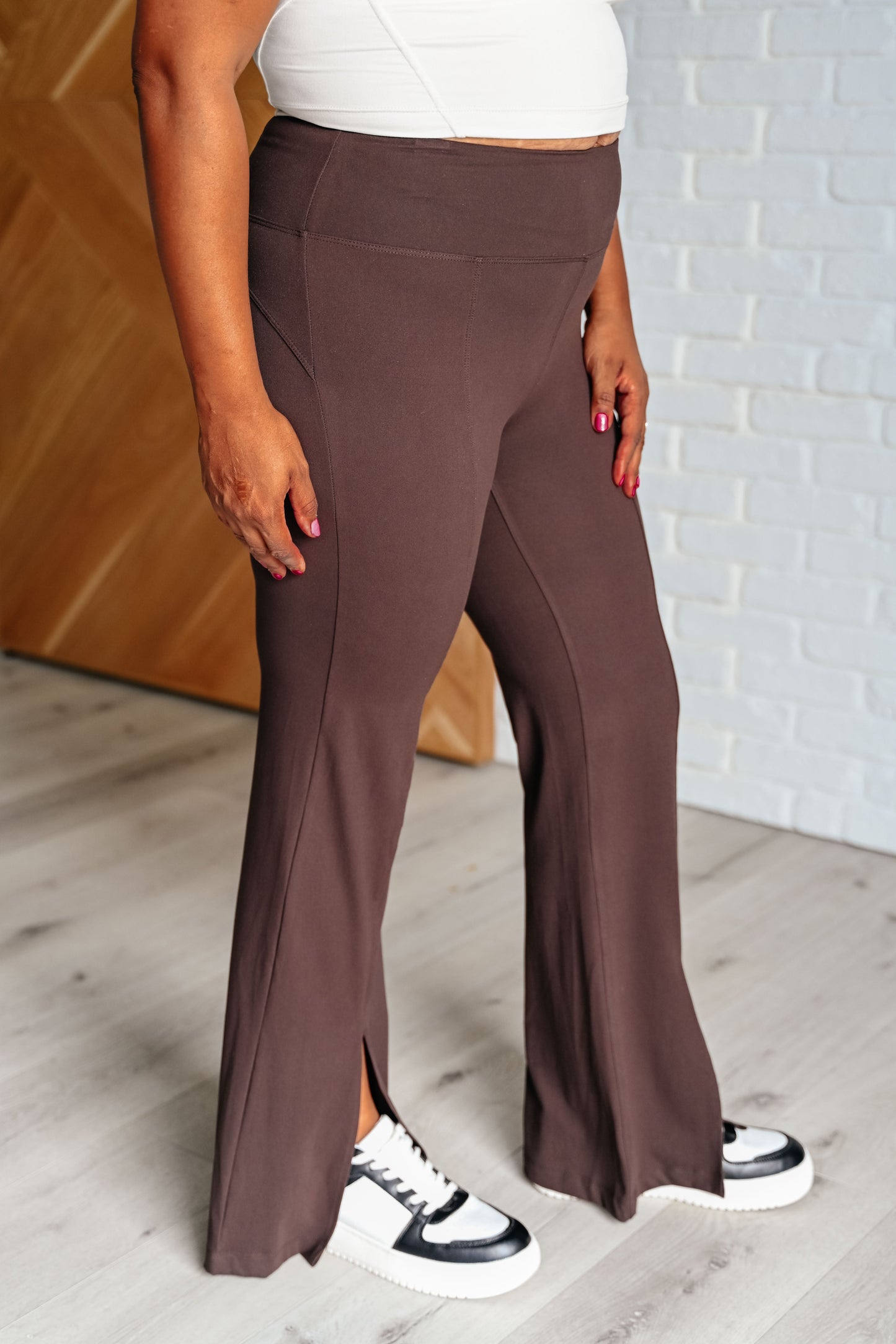 Stamina Stride Flare Leggings in Espresso